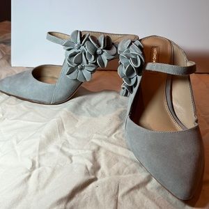 Suede lt blue heels